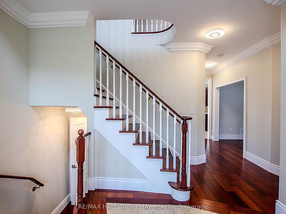 4th image of 104 Succession Cres