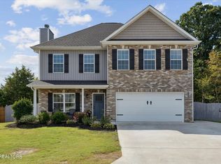 1104 Cloud View Dr, Powell, TN 37849