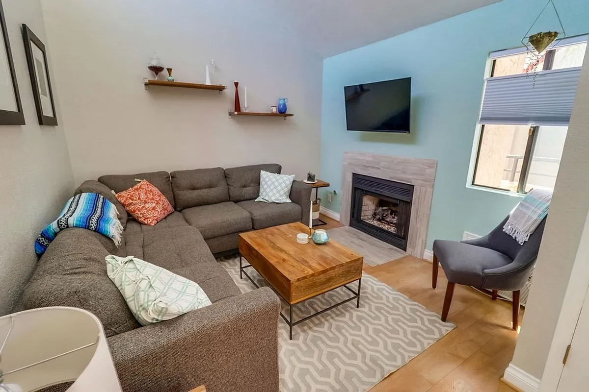 Building Photo - 4671 Hamilton St #12