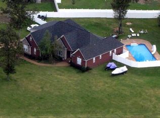 366 Bellemeade Dr, Lexington, TN 38351