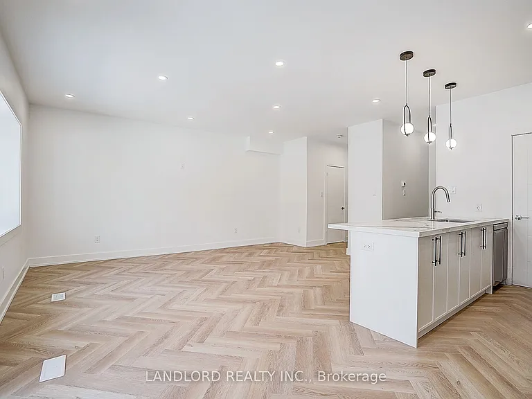 1146 Broadview Ave #1 — Photo 22