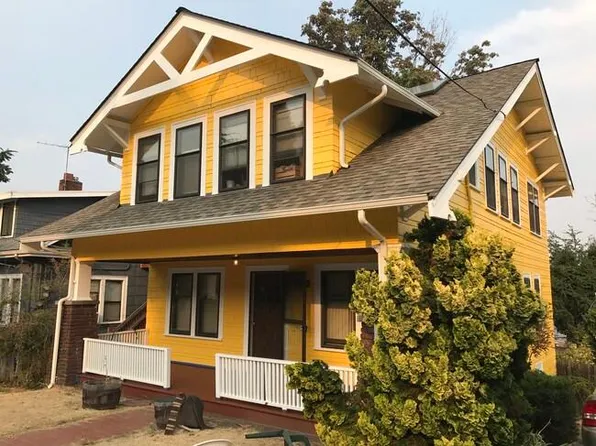 5228 20th Ave NE, Seattle, WA 98105