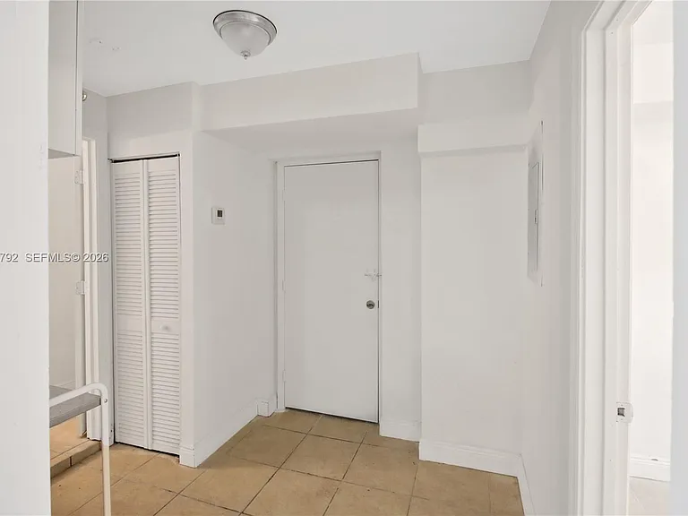 1160 W 26th Ct #D — Photo 7