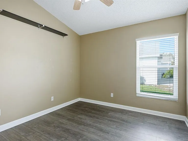 349 Fountainview Cir — Photo 20