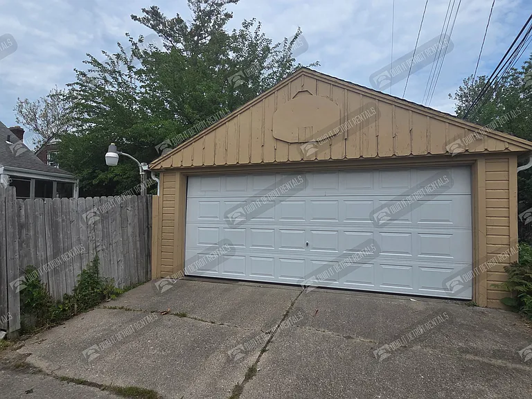 16600 Carlisle St — Photo 4