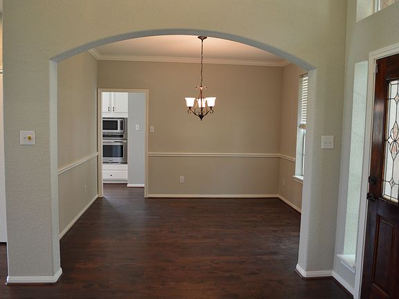 2nd image of 3231 Oak Park Ln