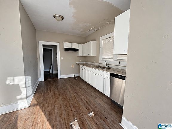 3rd image of 1813 28th St