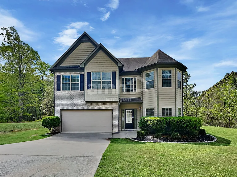 250 Randy Rd — Photo 1