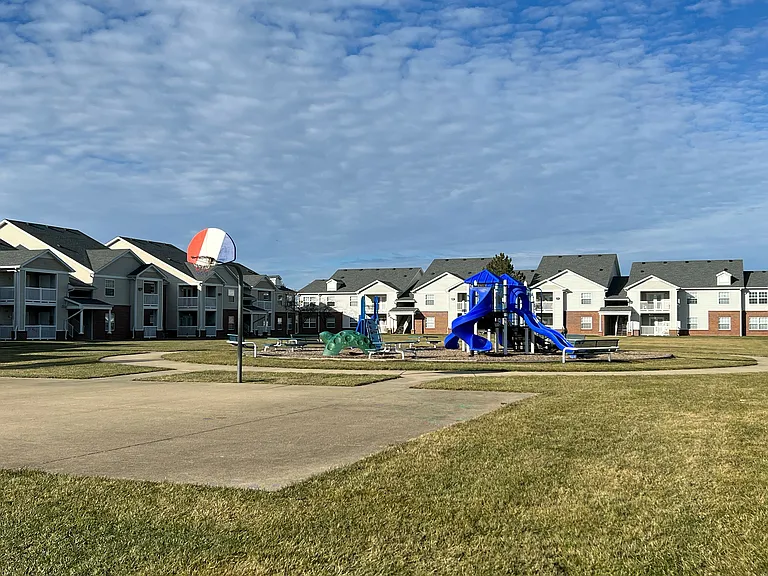 Village Crossing — Photo 27