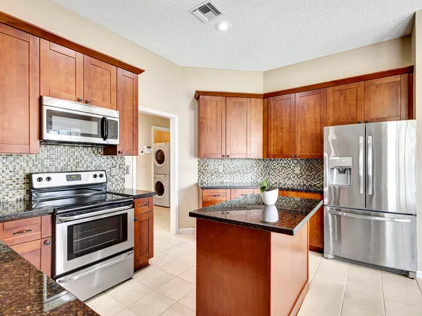 1124 Wild Cherry Lane, Wellington, FL 33414