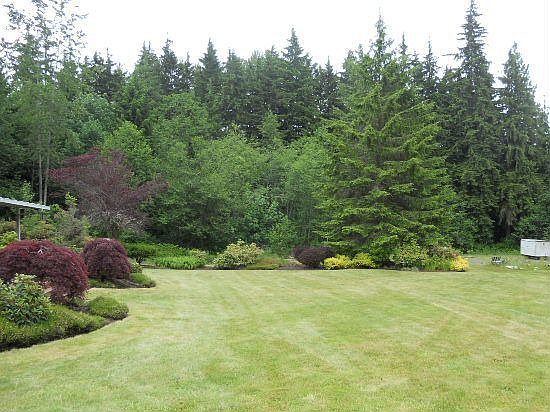 5th image of 629 198th Ave NE