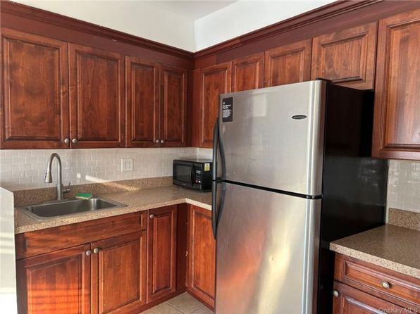 126 Deer Park Ave #3