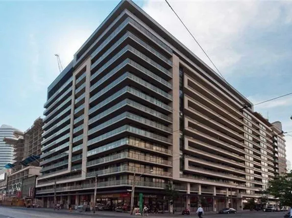 111 Elizabeth St #828, Toronto, ON M5G 1P7