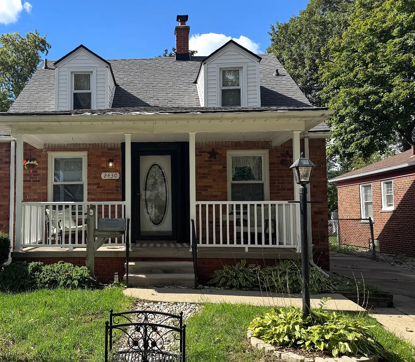 2430 Bennett St — Photo 1