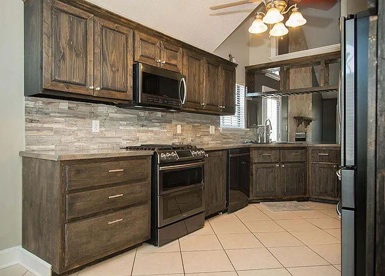 1066 Windmill Dr — Photo 7