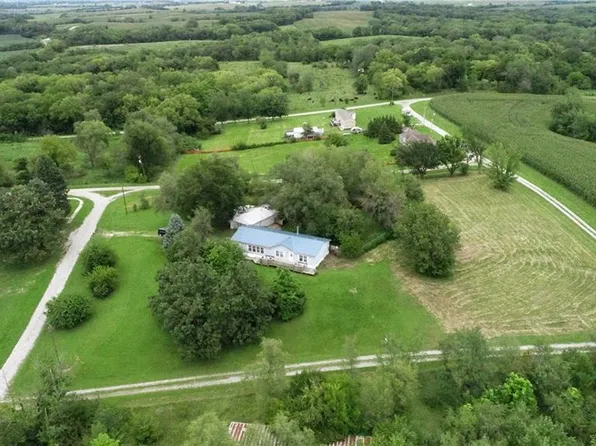 304 E 2nd St, Quitman, MO 64487