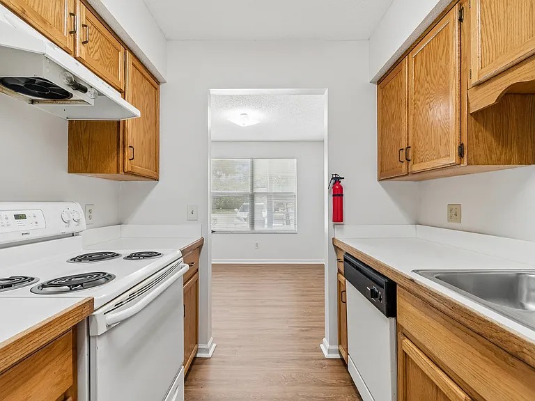 702 Meadowbrook Dr — Photo 19