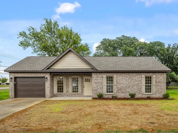 3403 Mason St, Muscle Shoals, AL 35661