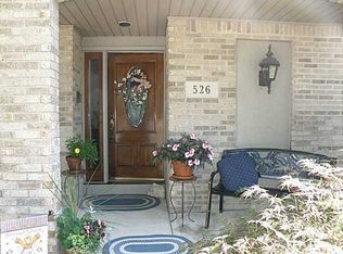 526 S Ridge Dr, Perrysburg, OH 43551