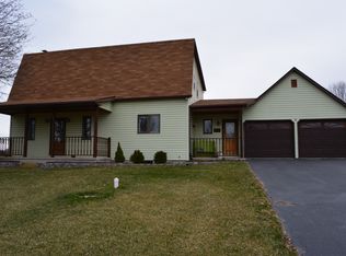 1539 Storms Store Rd, New Oxford, PA 17350