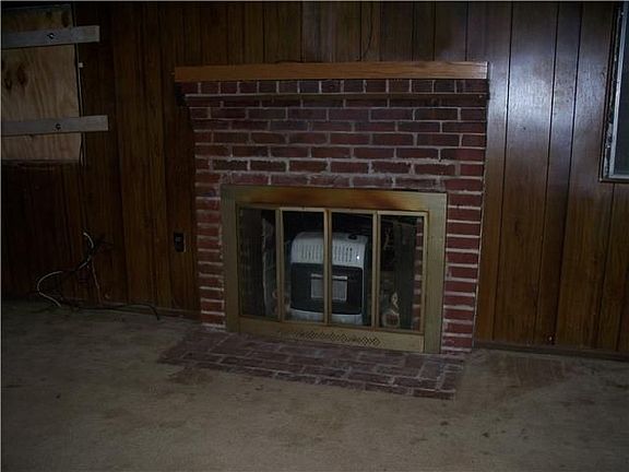 5th image of 25 Lago Vista Dr