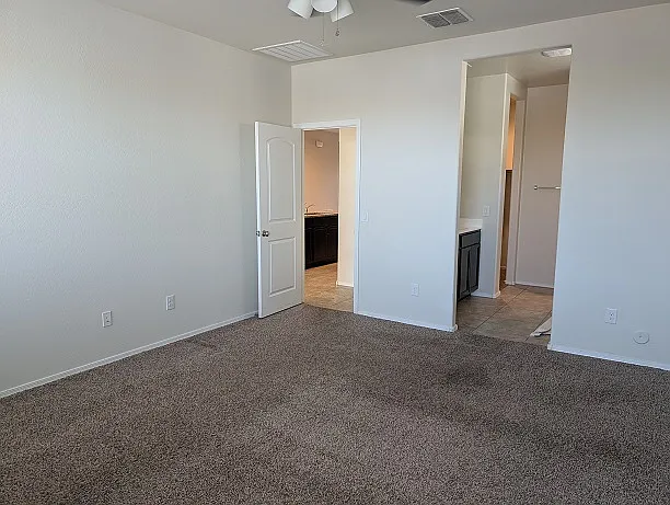 36488 W Barcelona Ln — Photo 11