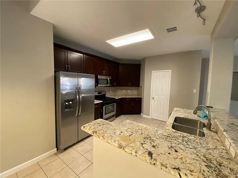 1413 Haley Gray Dr — Photo 22