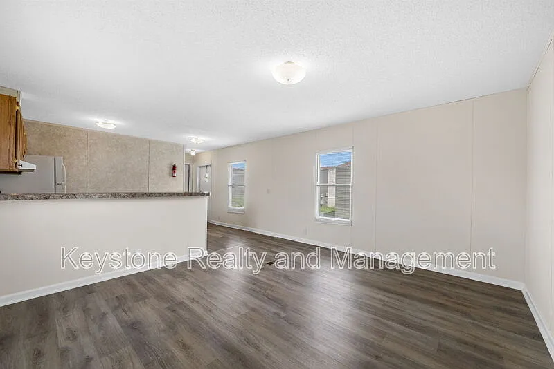 3 bed, 2.0 bath, 1120 sqft, $850 — Photo 4