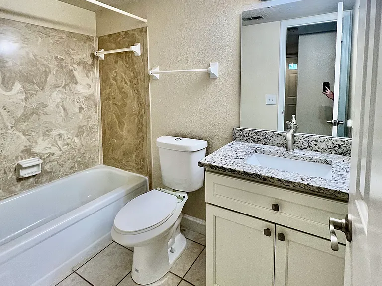 940 Douglas Ave #104 — Photo 13