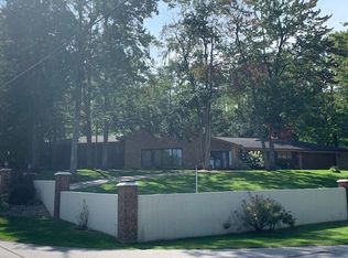 5293 18th Rd, Escanaba, MI 49829