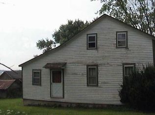 560 Centerline Rd, Strykersville, NY 14145