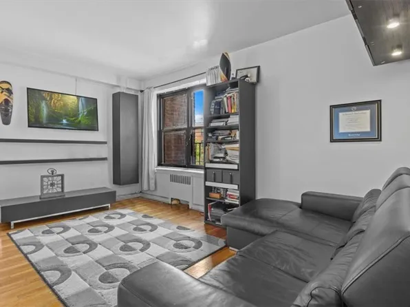 2615 Avenue O image 6 of 9