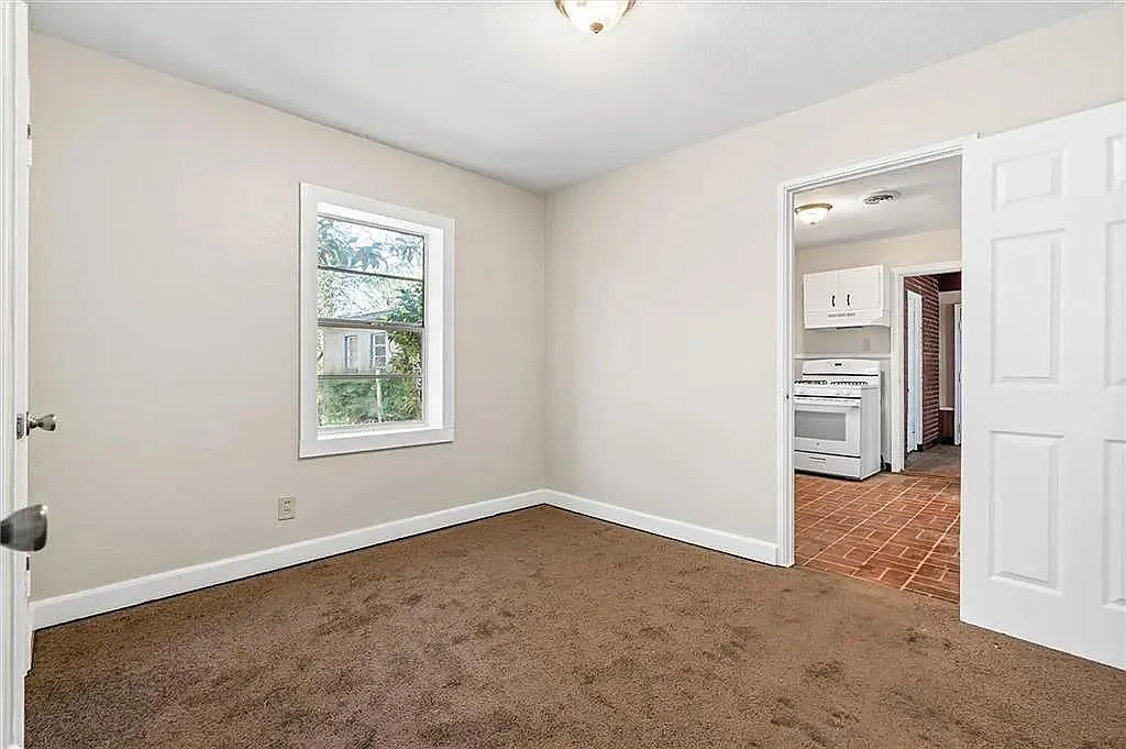 3 bed, 1.0 bath, 1342 sqft, $1,400 — Photo 4