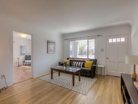 4th image of 309 Morningside Dr NE