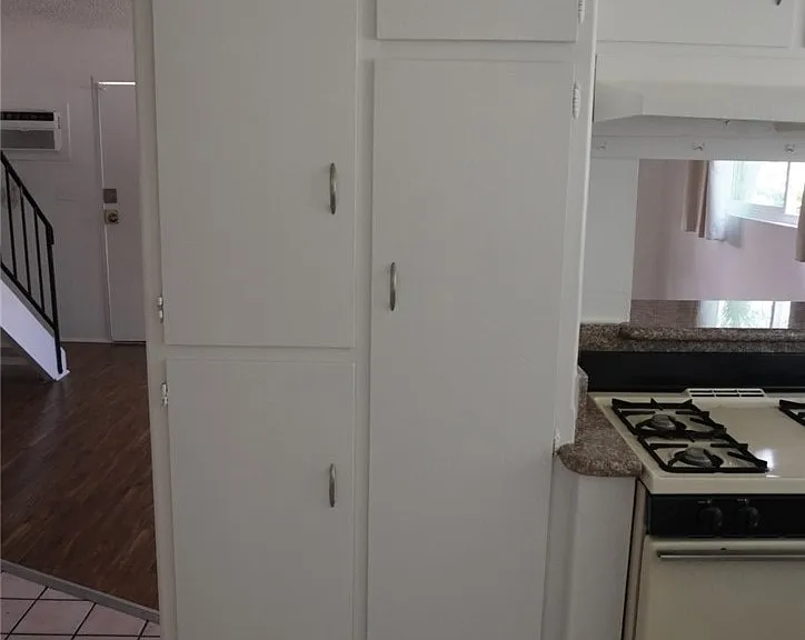 428 E Foothill Blvd — Photo 17