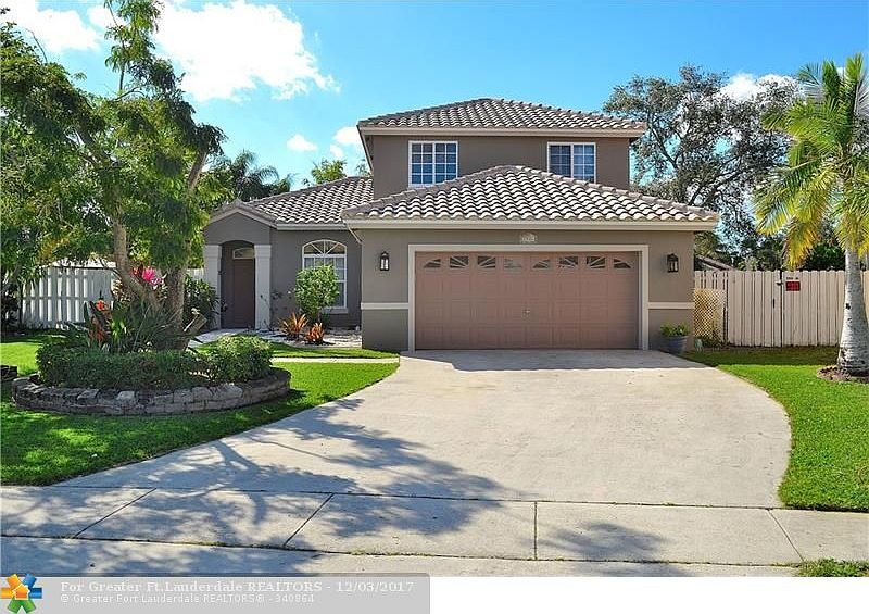 1st image of 1944 NW 181st Ter