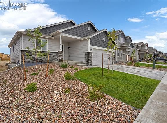 3rd image of 9922 Emerald Vista Dr
