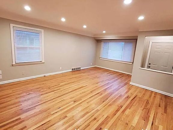 5th image of 23851 Scotia Rd