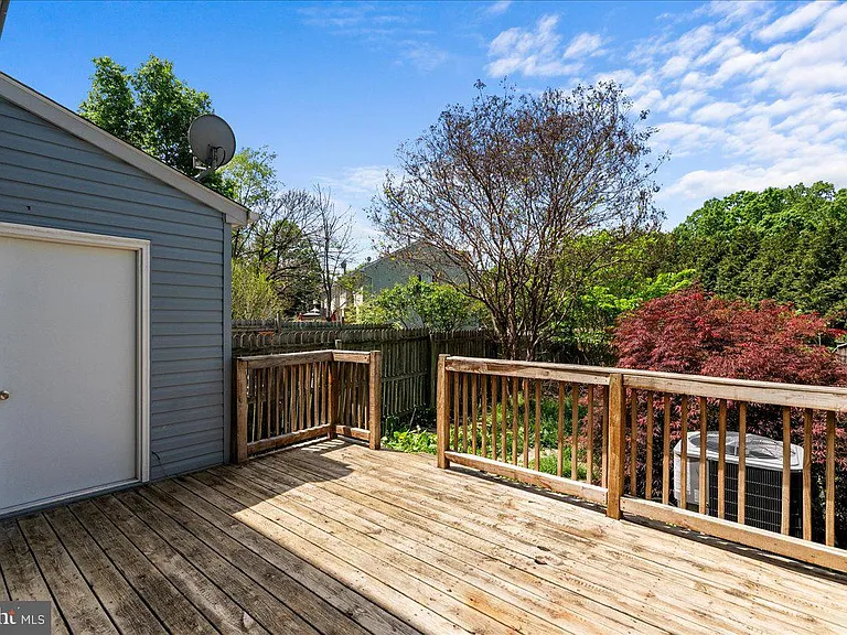 229 Sherando Cir — Photo 13