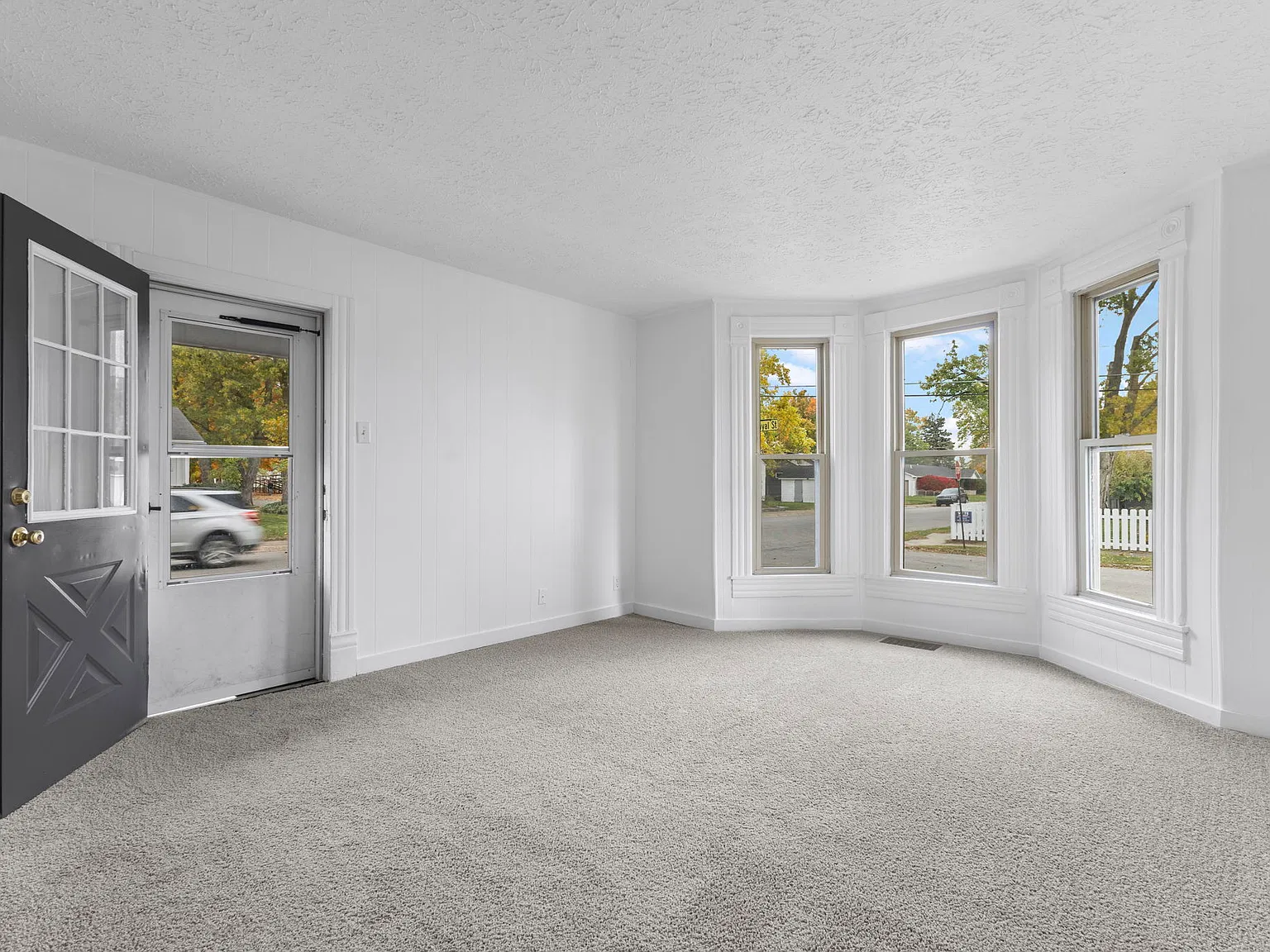 3 bed, 2009 sqft, $1,950 — Photo 4