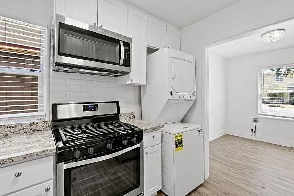 1st image of 419 Thornally Dr