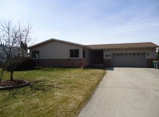 3915 Elaines Way, Slinger, WI 53086