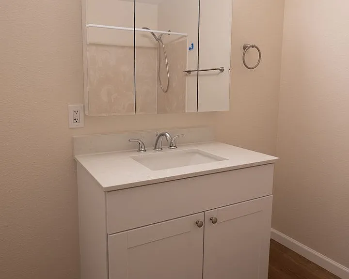 Willow Creek Apartments — Photo 55