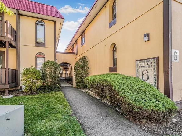 6 Granada Crescent #9, White Plains, NY 10603