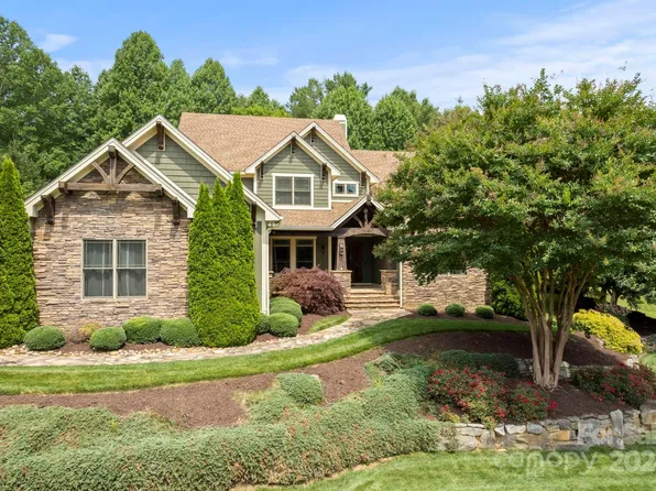 328 Shipman Pkwy, Flat Rock, NC 28731