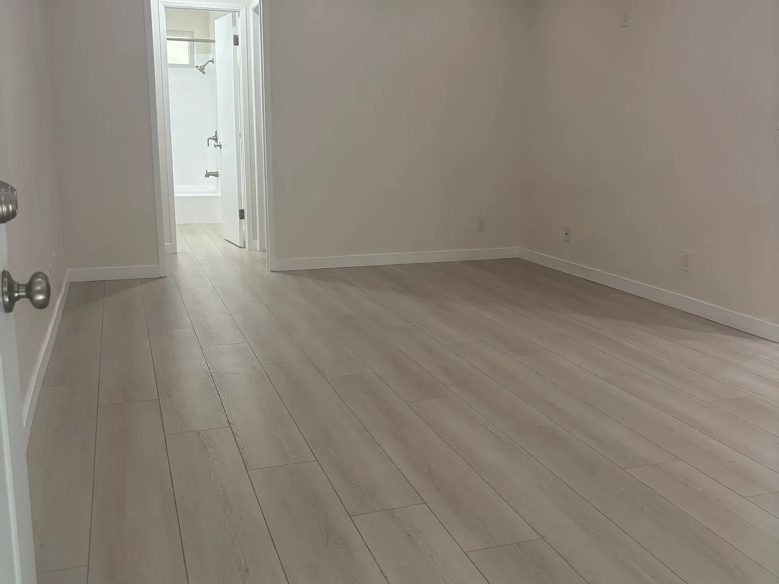 1 bed, $2,600 — Photo 3