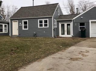 400 Hylewood Ave, Lansing, MI 48906