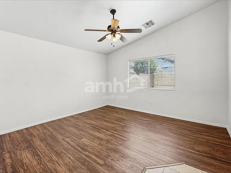 11232 W Pierson St — Photo 9