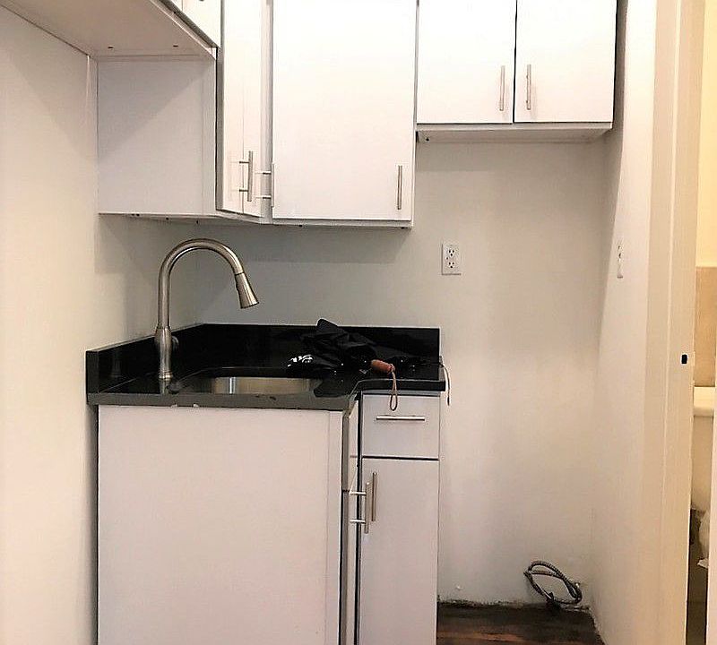 2nd image of 213 E 31st St APT 2D