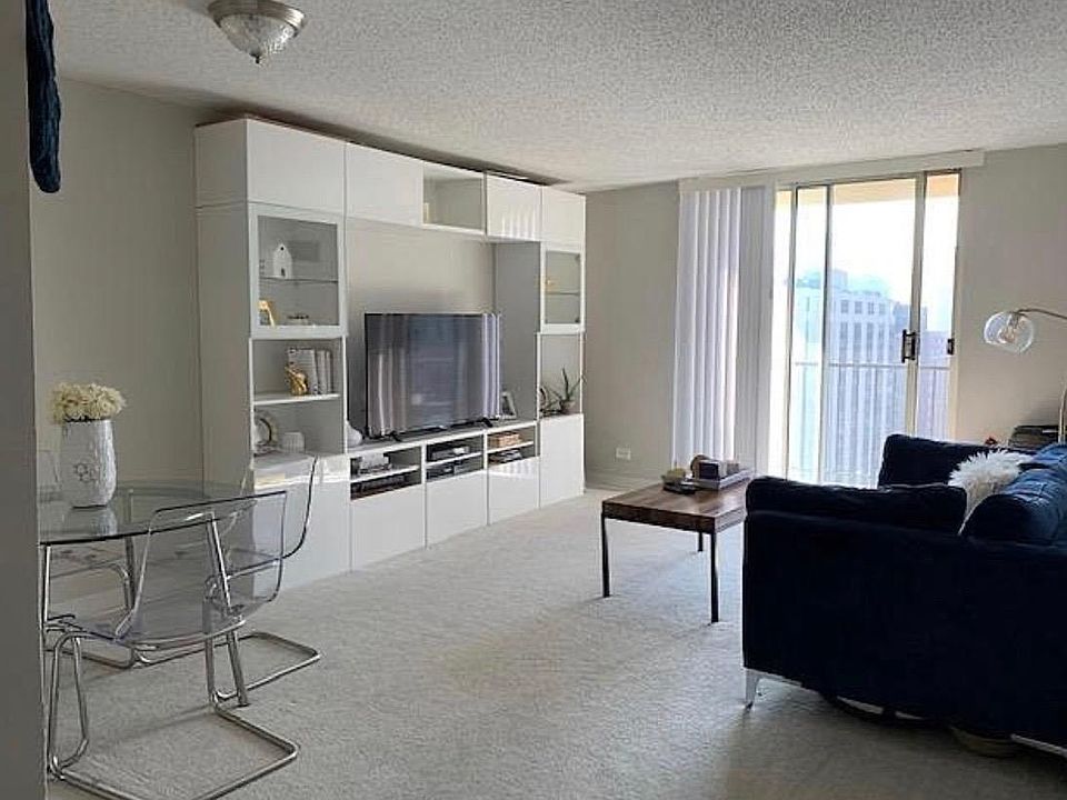 1st image of 1212 N Lasalle St #1707